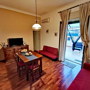 little-home-catania.sicilyhotelsitaly.net/